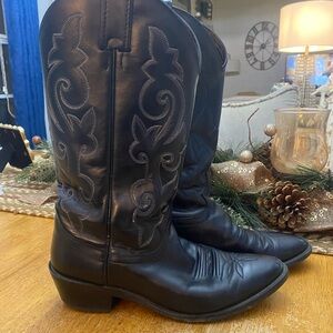 Justin Men's Buck London Calf R-Toe Western Boots (Style 1409).